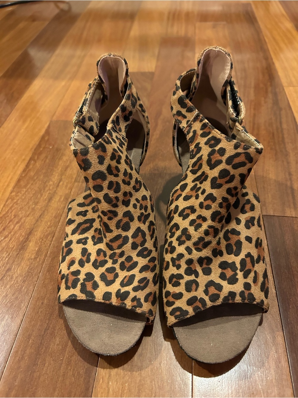Jolimall Leopard Print Open-Toe Women’s Heels size 8